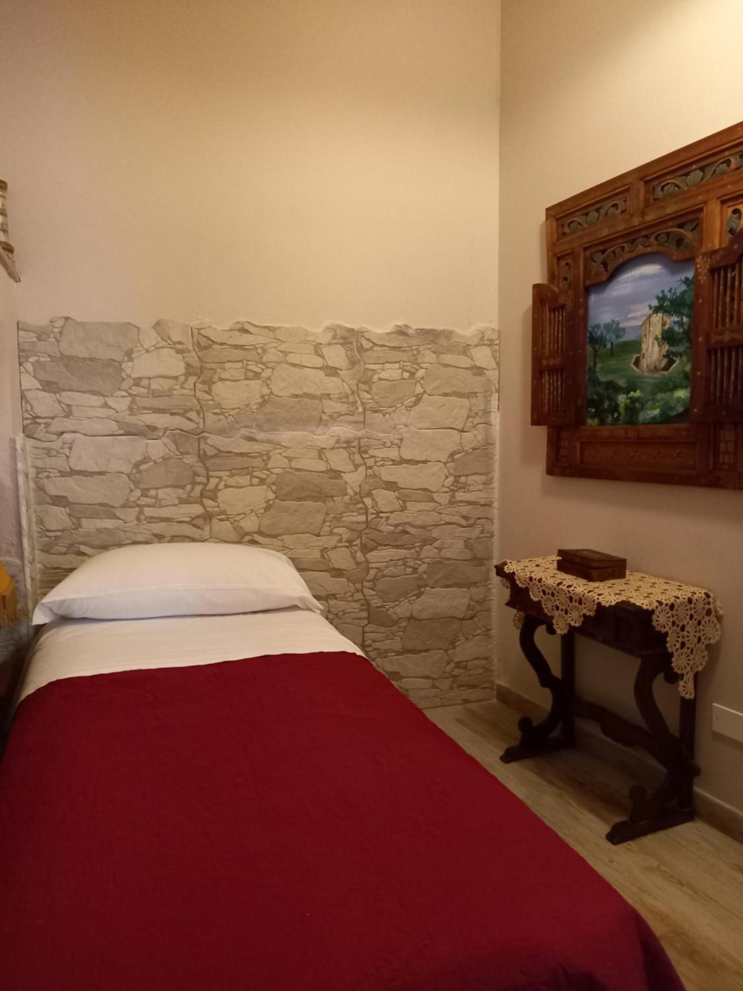 Bed and Breakfast Sicilia In Miniatura L'Atelier dell'Etna Zafferana Etnea Camera foto