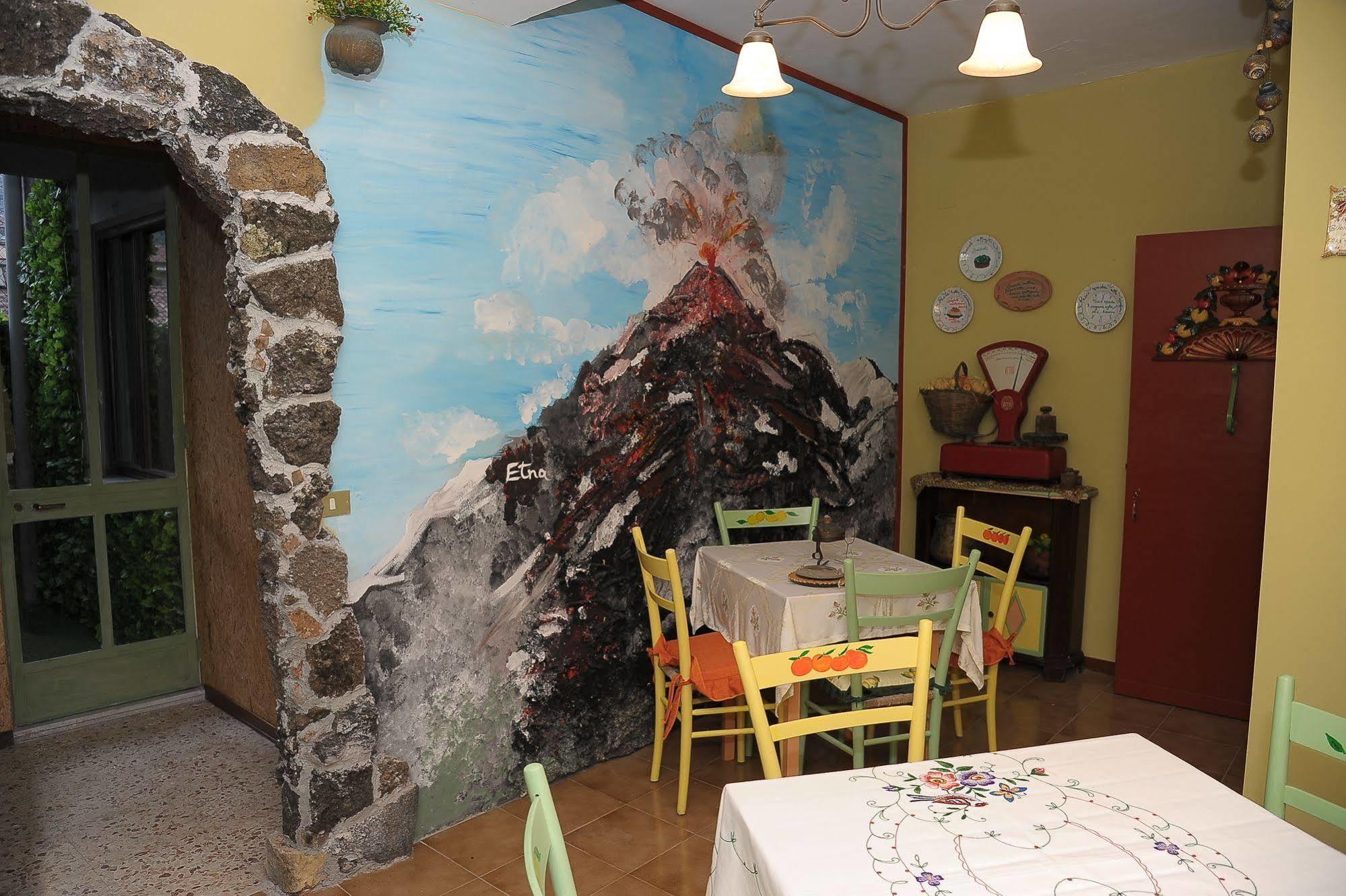 Bed and Breakfast Sicilia In Miniatura L'Atelier dell'Etna Zafferana Etnea Esterno foto